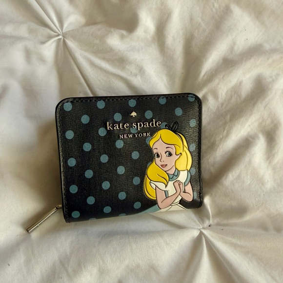 Kate Spade Wallet - Picture 10 of 10